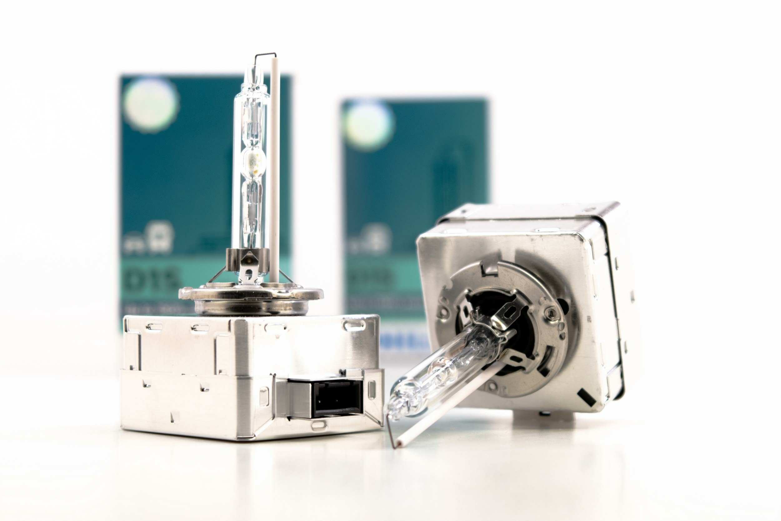 D1S: Philips 85415 XV2 Xtreme Vision 4800K HID Bulbs | TRS B91